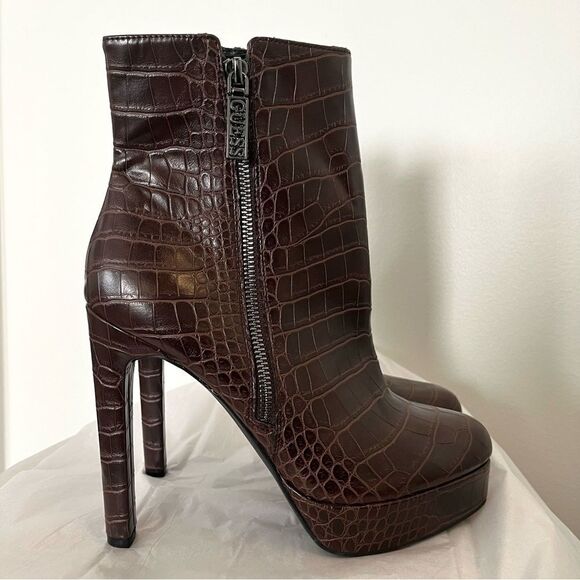 Guess Women’s Dejah 2 Side Zip Heeled Boots in Brown Size 9 NWOB - Picture 5 of 11